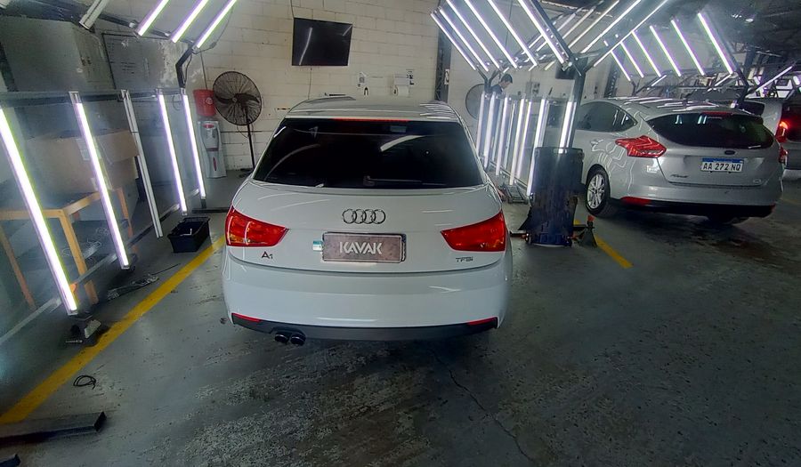 Audi A1 1.4 TFSI AMBITION Hatchback 2016