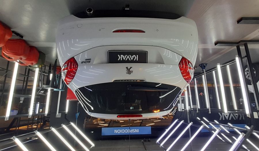 Peugeot 208 1.6 FELINE PACK CUIR Hatchback 2015