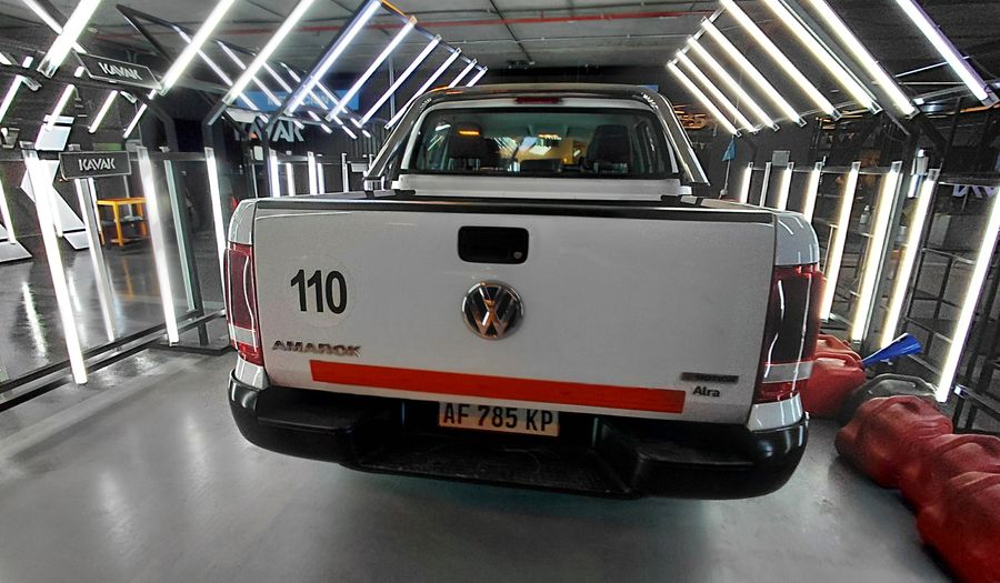 Volkswagen Amarok 2.0 TDI 140CV TRENDLINE 4WD Pickup 2023