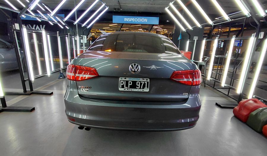 Volkswagen Vento 2.0 115CV ADVANCE Sedan 2015