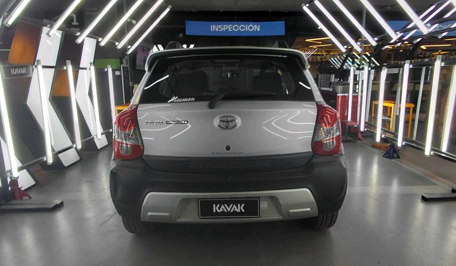 Toyota Etios 1.5 CROSS Hatchback 2017