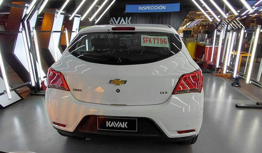 Chevrolet Onix 1.4 LTZ Hatchback 2017