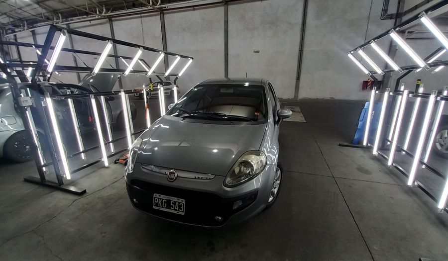 Fiat Punto 1.4 ATTRACTIVE 5P Hatchback 2015