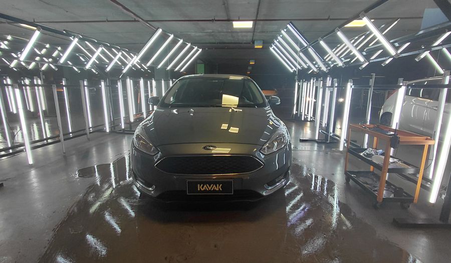 Ford Focus Iii 2.0 SE Hatchback 2016