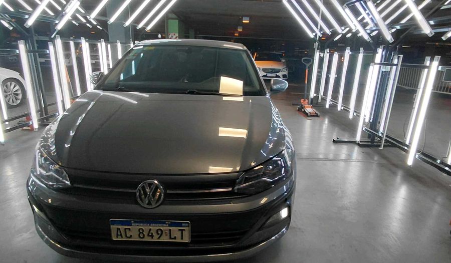Volkswagen Polo 1.6 MSI HIGHLINE Hatchback 2018