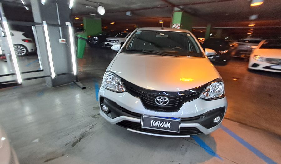 Toyota Etios 1.5 XLS PACK Hatchback 2022