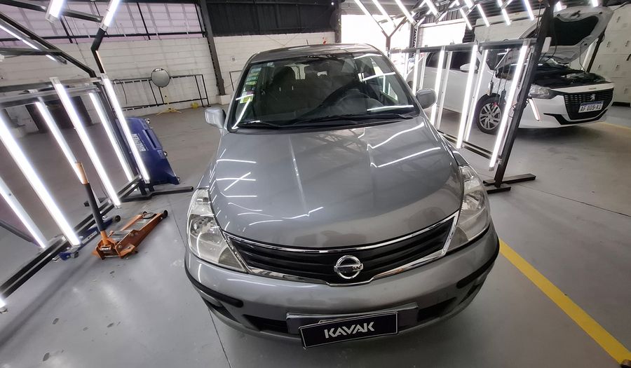 Nissan Tiida 1.8 TEKNA Hatchback 2013