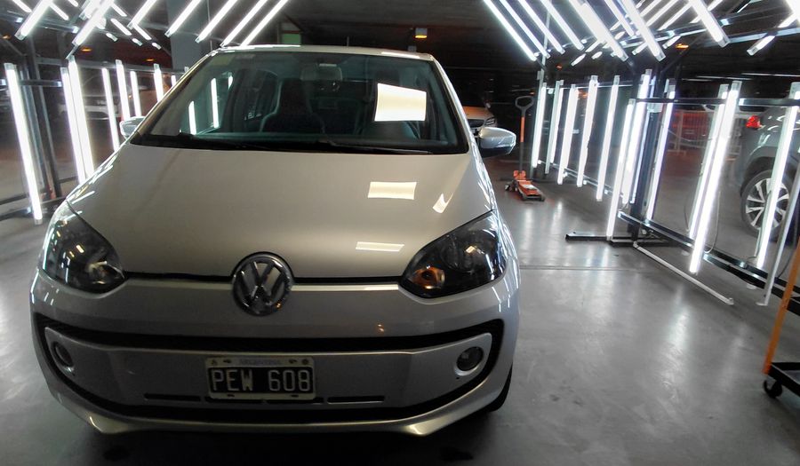 Volkswagen Up 1.0 HIGH UP Hatchback 2015