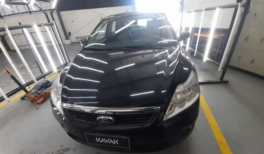 Ford Focus Ii 1.6 TREND Hatchback 2012