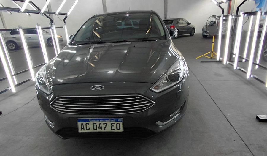 Ford Focus Iii 2.0 TITANIUM AT Hatchback 2017