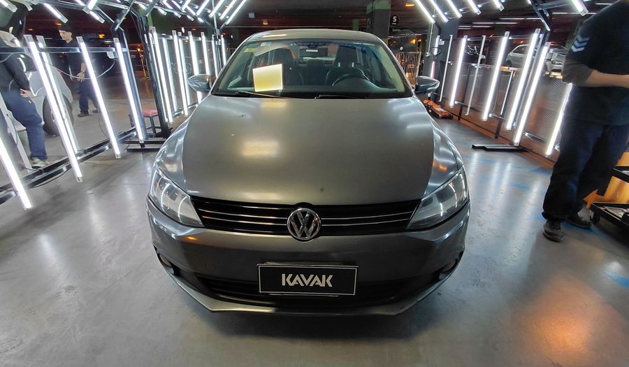 Volkswagen Vento 2.5 LUXURY TIPTRONIC Sedan 2013