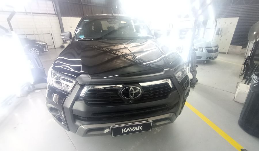 Toyota Hilux 2.8 TDI CONQUEST AUTO 4WD C/D Pickup 2023