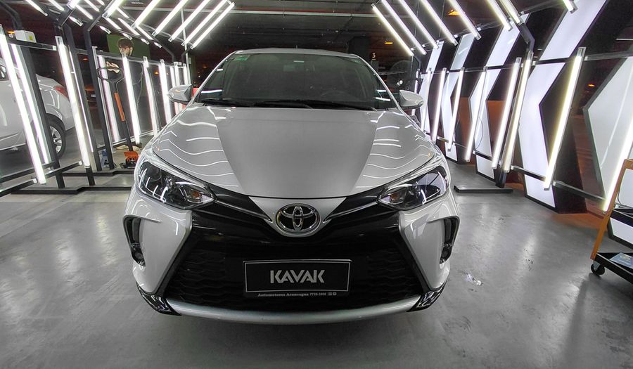 Toyota Yaris 1.5 XLS CVT Hatchback 2022