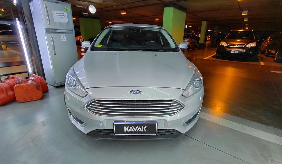 Ford Focus Iii 2.0 TITANIUM Hatchback 2016