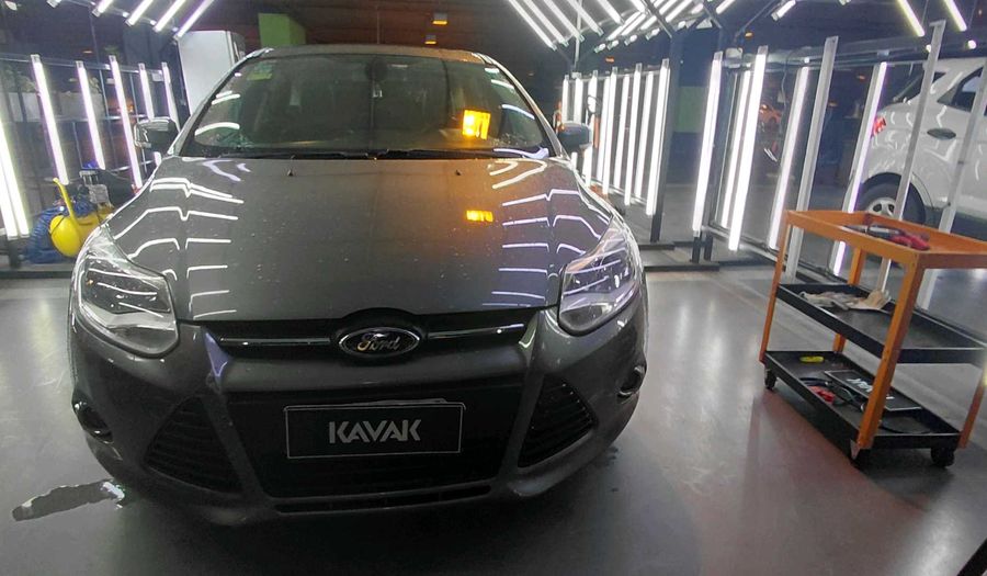 Ford Focus Iii 2.0 SE PLUS Hatchback 2014