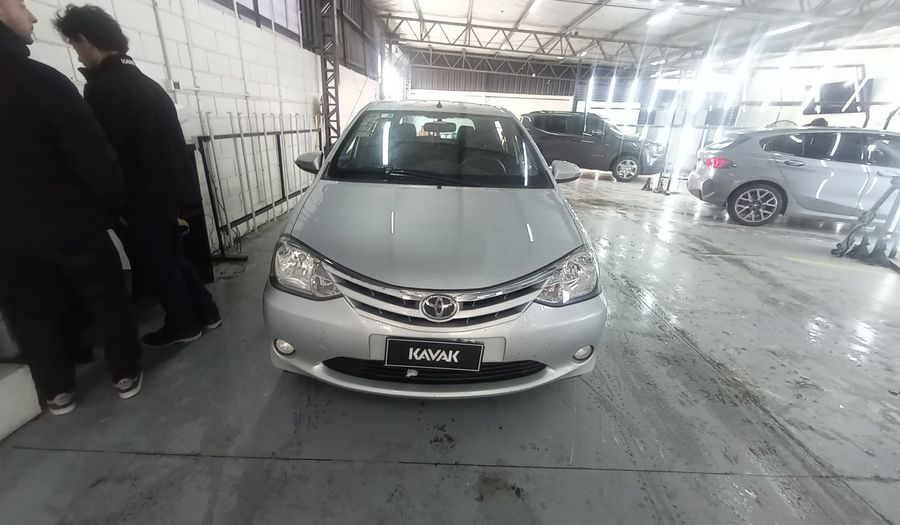 Toyota Etios 1.5 XLS Hatchback 2015