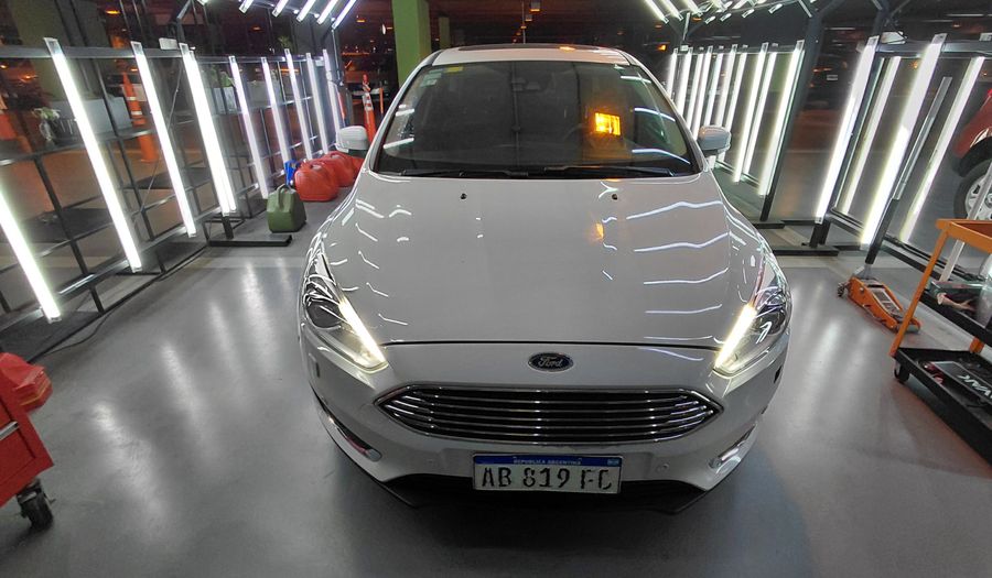 Ford Focus Iii 2.0 TITANIUM AT Hatchback 2017