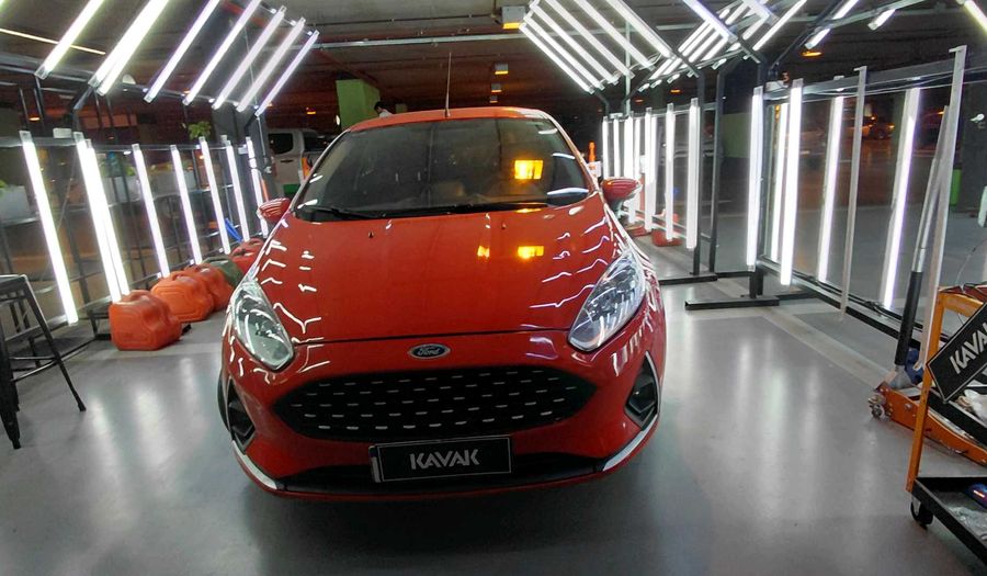 Ford Fiesta Kinetic Design 1.6 SE PLUS Hatchback 2018