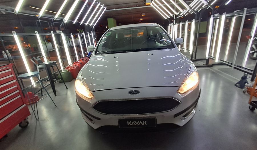 Ford Focus Iii 2.0 SE Hatchback 2016
