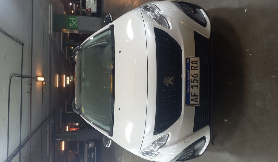 Peugeot 2008 1.6 FELINE Suv 2022