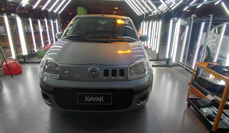 Fiat Uno 1.4 8V ATTRACTIVE 5P Hatchback 2013