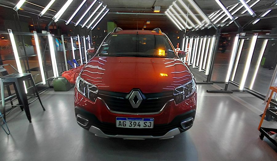Renault Sandero Stepway 1.6 INTENS Hatchback 2023