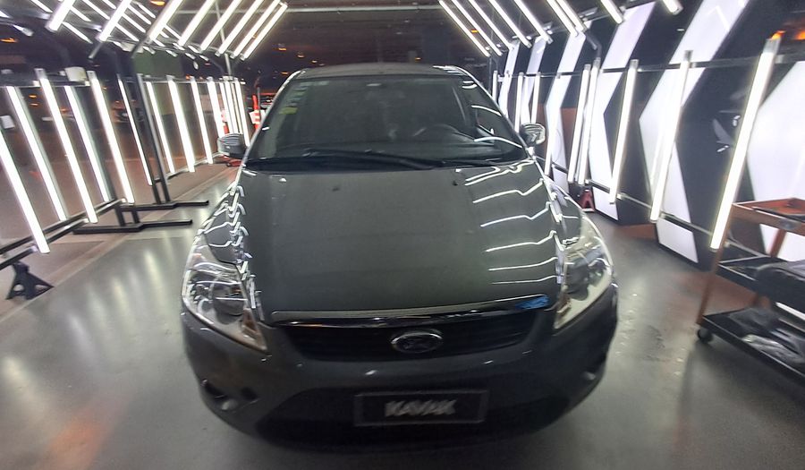 Ford Focus Ii 1.6 TREND Hatchback 2012
