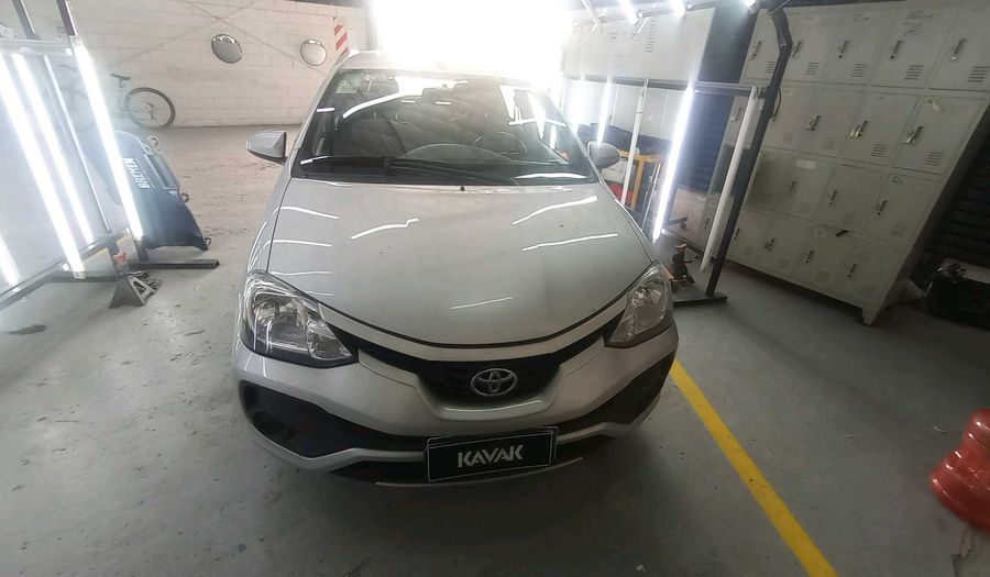Toyota Etios 1.5 X Hatchback 2022