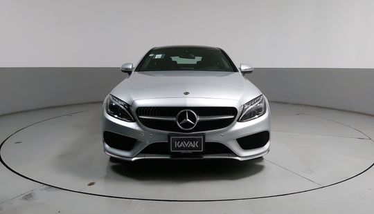 Mercedes Benz • Clase C