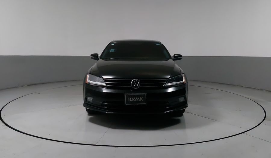 Volkswagen Jetta 2.5 COMFORTLINE MT BOLSAS AIRE DEL. Sedan 2017