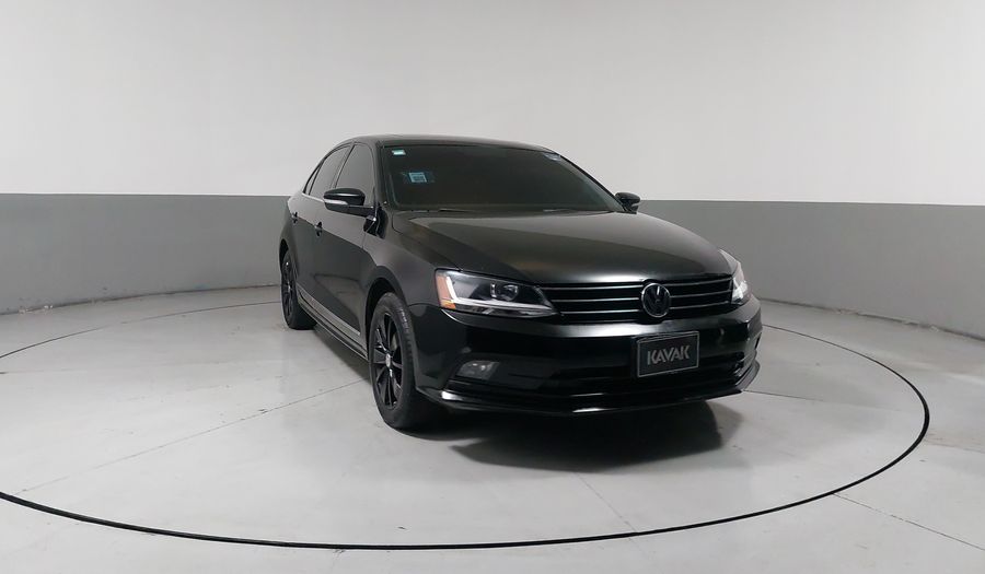 Volkswagen Jetta 2.5 COMFORTLINE MT BOLSAS AIRE DEL. Sedan 2017