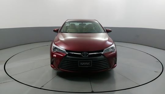 Toyota • Camry