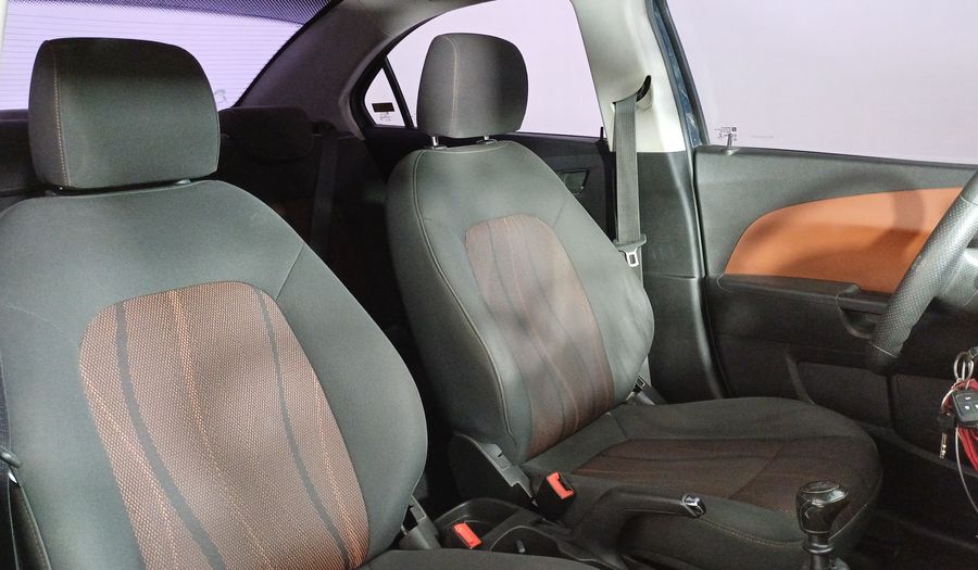 Chevrolet Sonic 1.6 MT D LT Sedan 2016