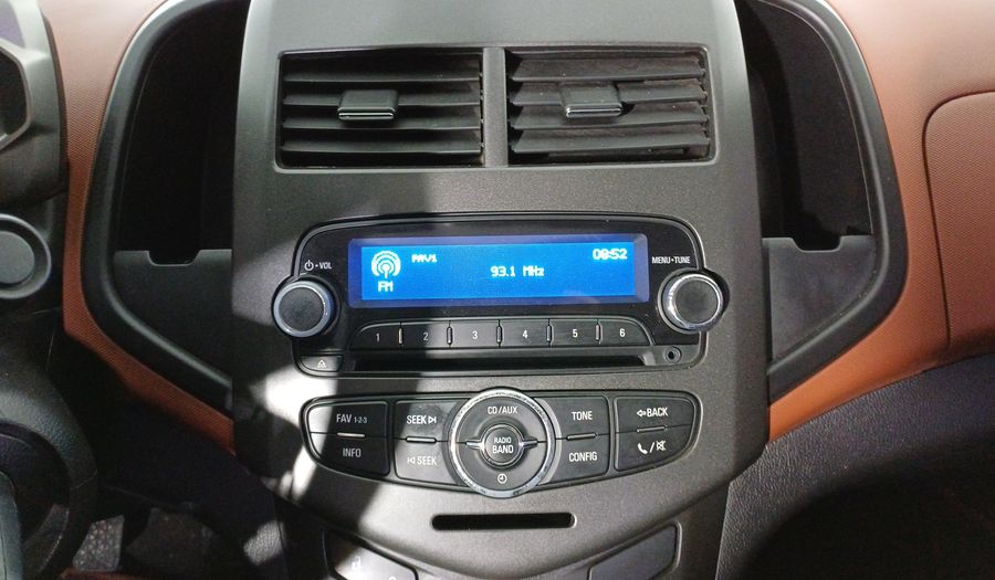 Chevrolet Sonic 1.6 MT D LT Sedan 2016
