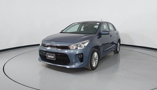 2018 • 93,982 km • Automático