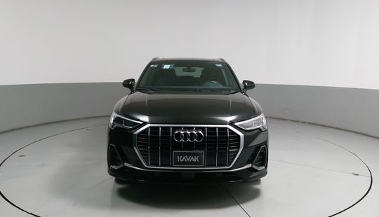 Audi • Q3