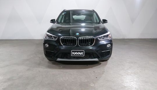 2019 • 66,961 km • Automático