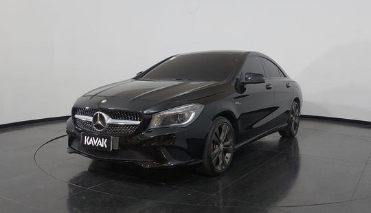 Mercedes Benz • Classe CLA