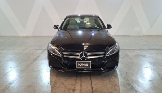 Mercedes Benz • Clase C