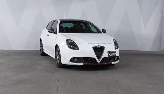 Alfa Romeo • Giulietta