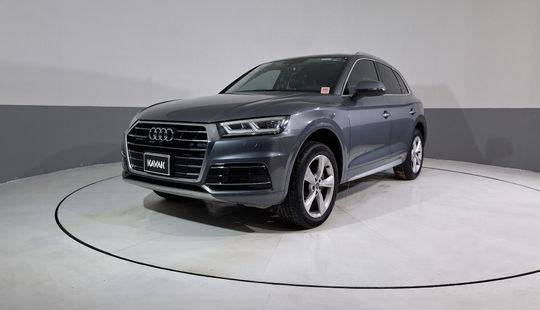 Audi • Q5