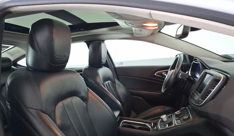 Chrysler 200 3.6 C ADVANCE Sedan 2015