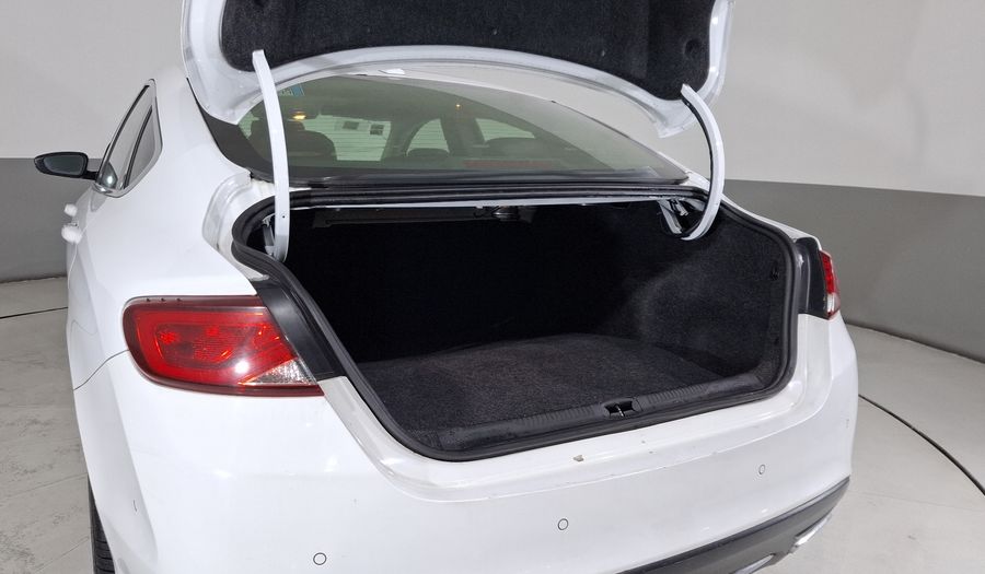 Chrysler 200 3.6 C ADVANCE Sedan 2015