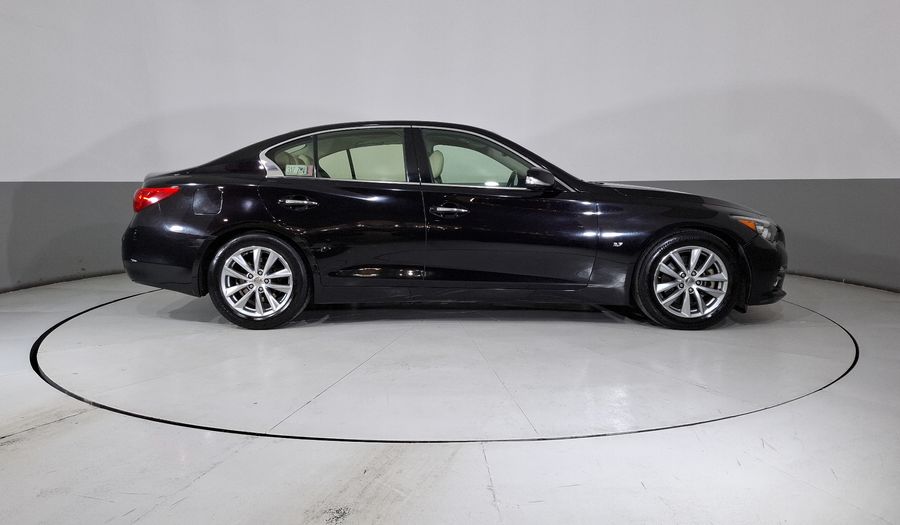 Infiniti Q50 3.7 SEDUCTION AT Sedan 2015