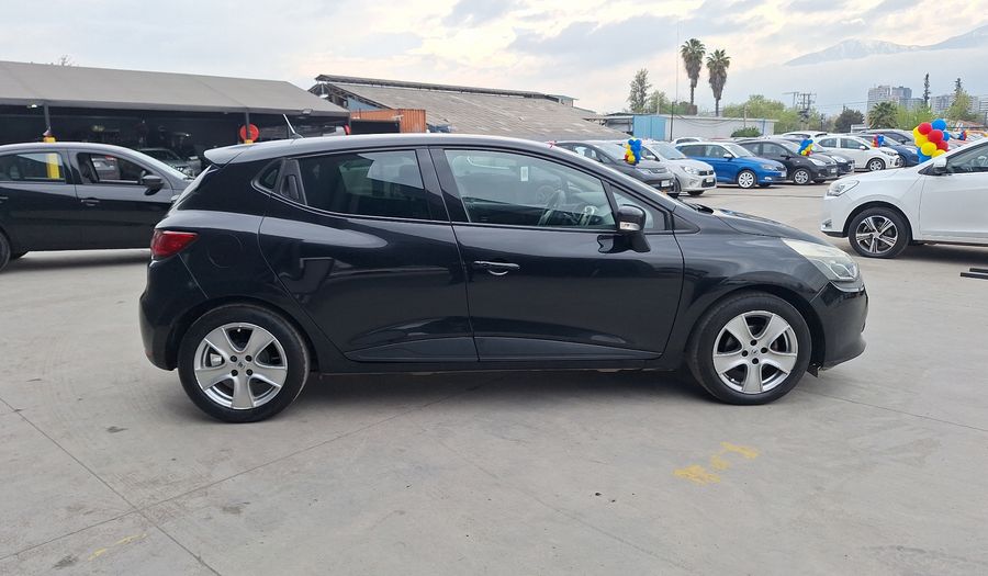 Renault Clio 1.2 EXPRESSION Hatchback 2016