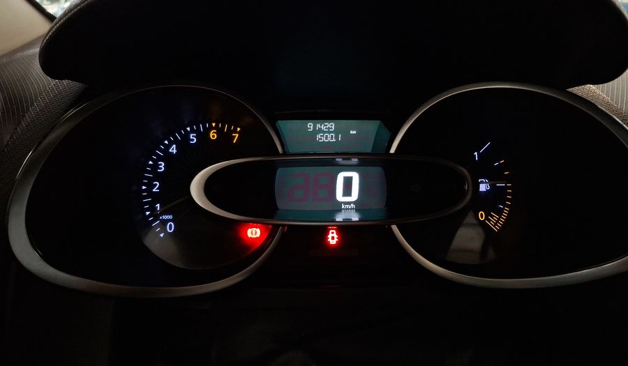 Renault Clio 1.2 EXPRESSION Hatchback 2016