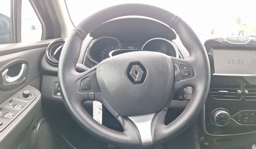 Renault Clio 1.2 EXPRESSION Hatchback 2016