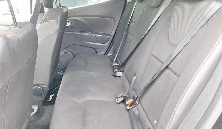 Renault Clio 1.2 EXPRESSION Hatchback 2016