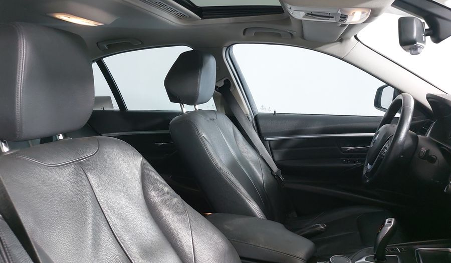 Bmw Serie 3 2.0 330IA LUXURY LINE Sedan 2016