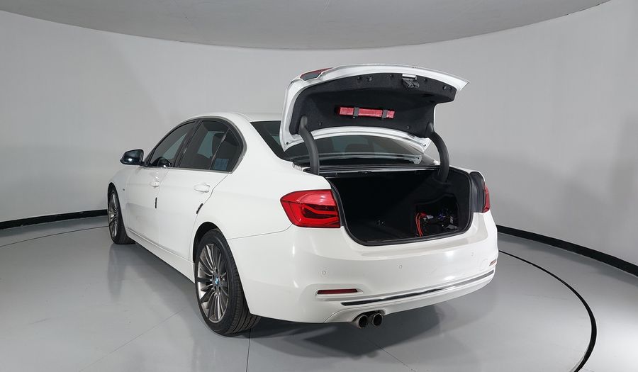 Bmw Serie 3 2.0 330IA LUXURY LINE Sedan 2016